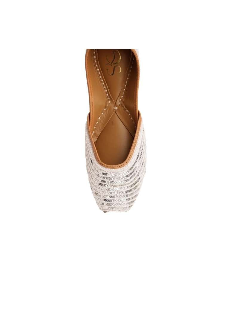 Niralii Traditional Punjabi Jutti for Women Moonstone White Ethnic Handmade Indian Mojari - Indya