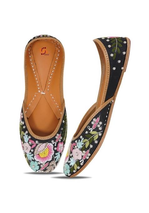 DFR Black Women Hand Zari Dabka Juttis