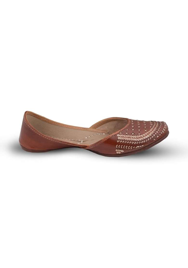 Korakari Womens Traditional Ethnic Amber Punjabi Jutti Leather Flat Comfortable Mojaris for Girls - Indya