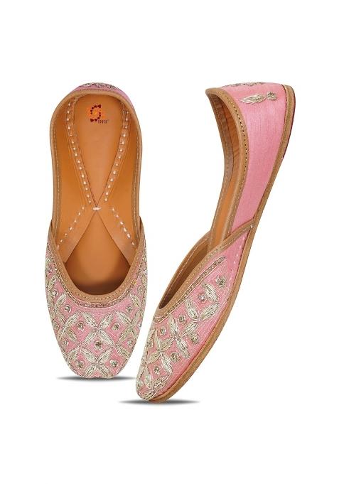 DFR Women Hand Dabka Zari Mojari Juttis