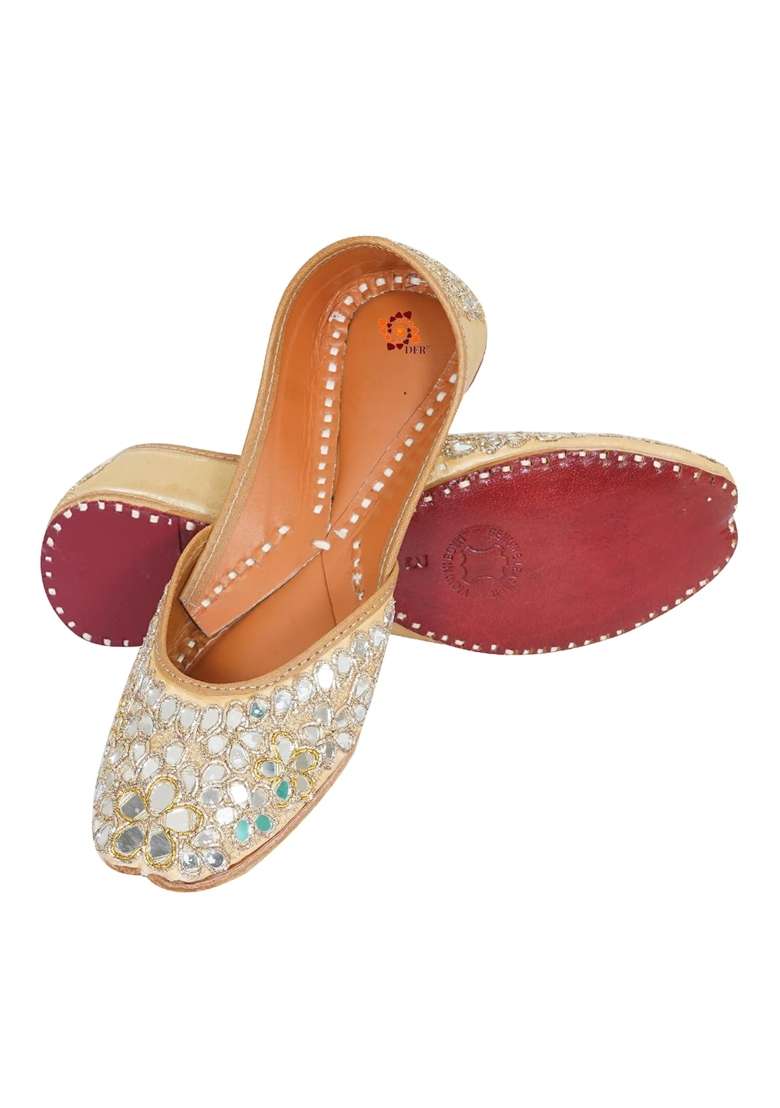 DFR Women Hand Zari Dabka Juttis - Indya