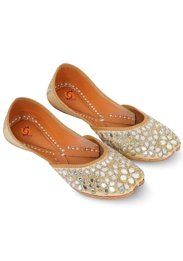 DFR Women Hand Zari Dabka Juttis - Indya