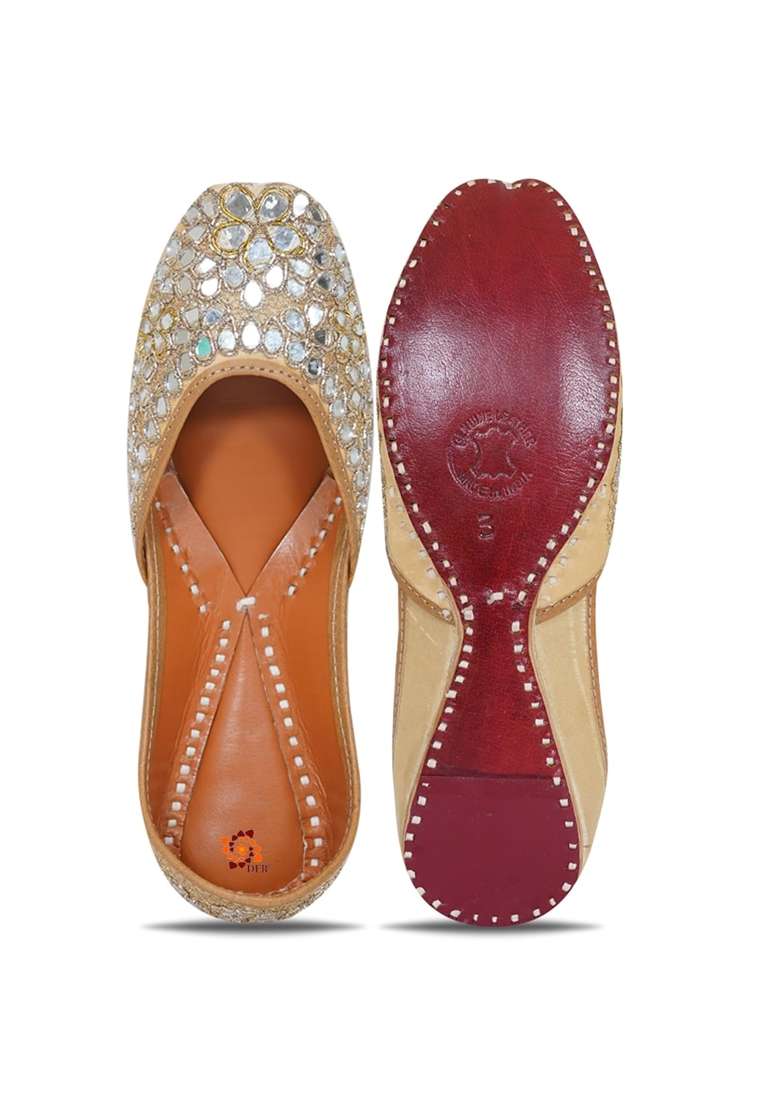 DFR Women Hand Zari Dabka Juttis - Indya
