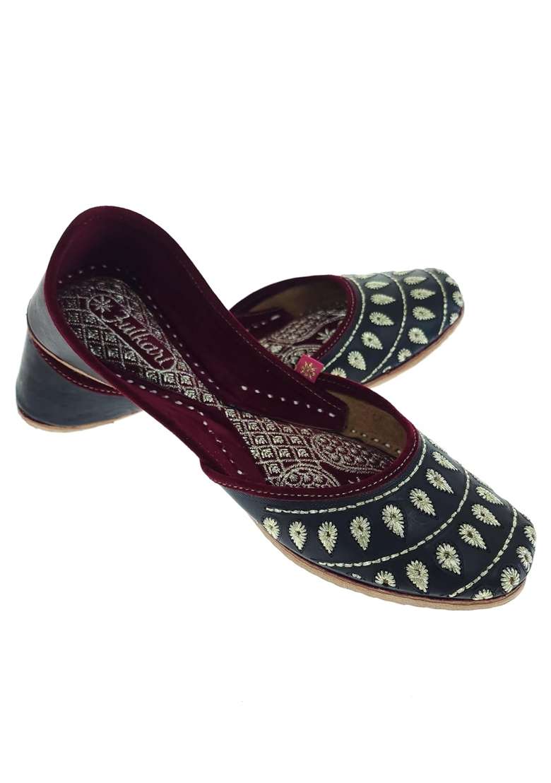 Fulkari Women Rays Gold Casual Genuine Soft Leather Jutis Bite and Pinch Free Juttis - Indya