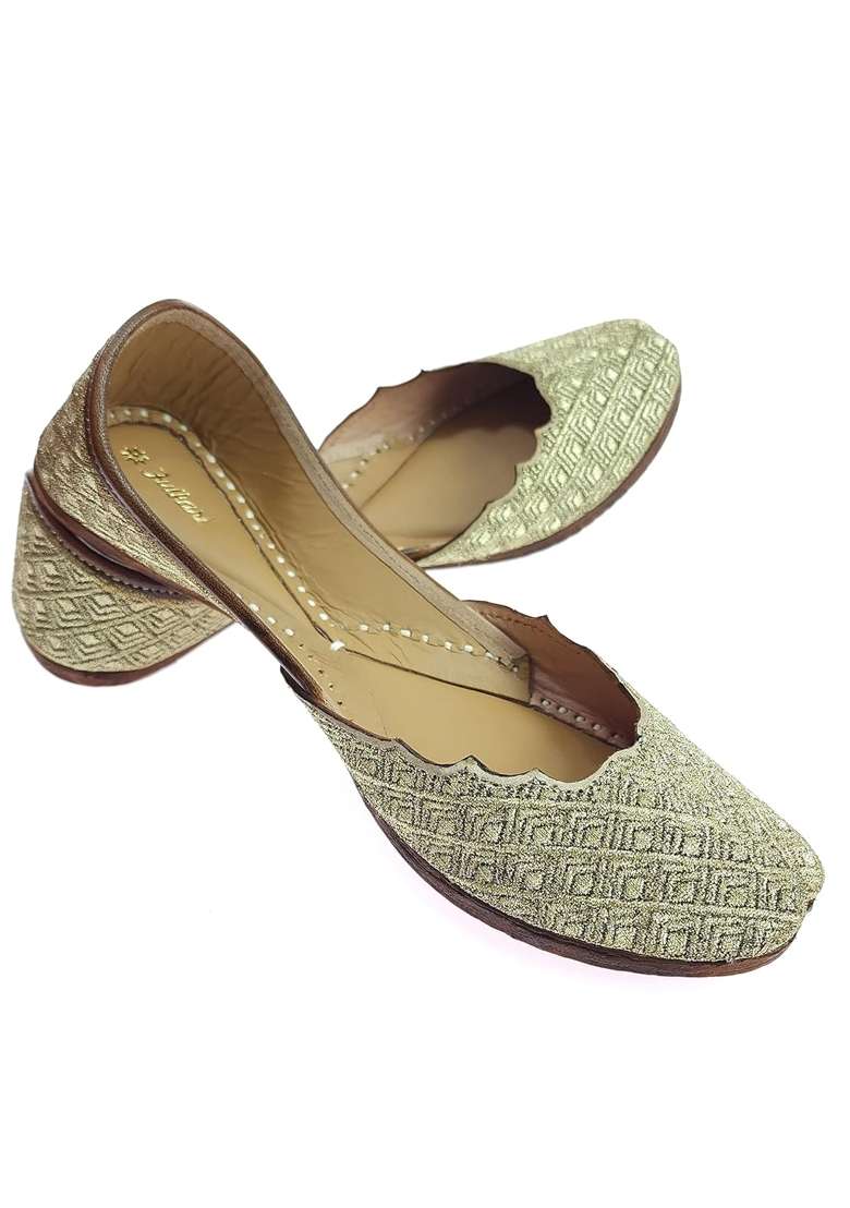 Fulkari Womens Susan Genuine Soft Leather Embroidered Jutis - Indya