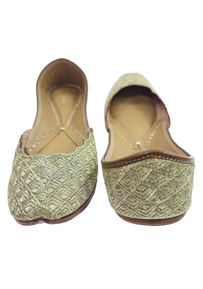 Fulkari Womens Susan Genuine Soft Leather Embroidered Jutis - Indya