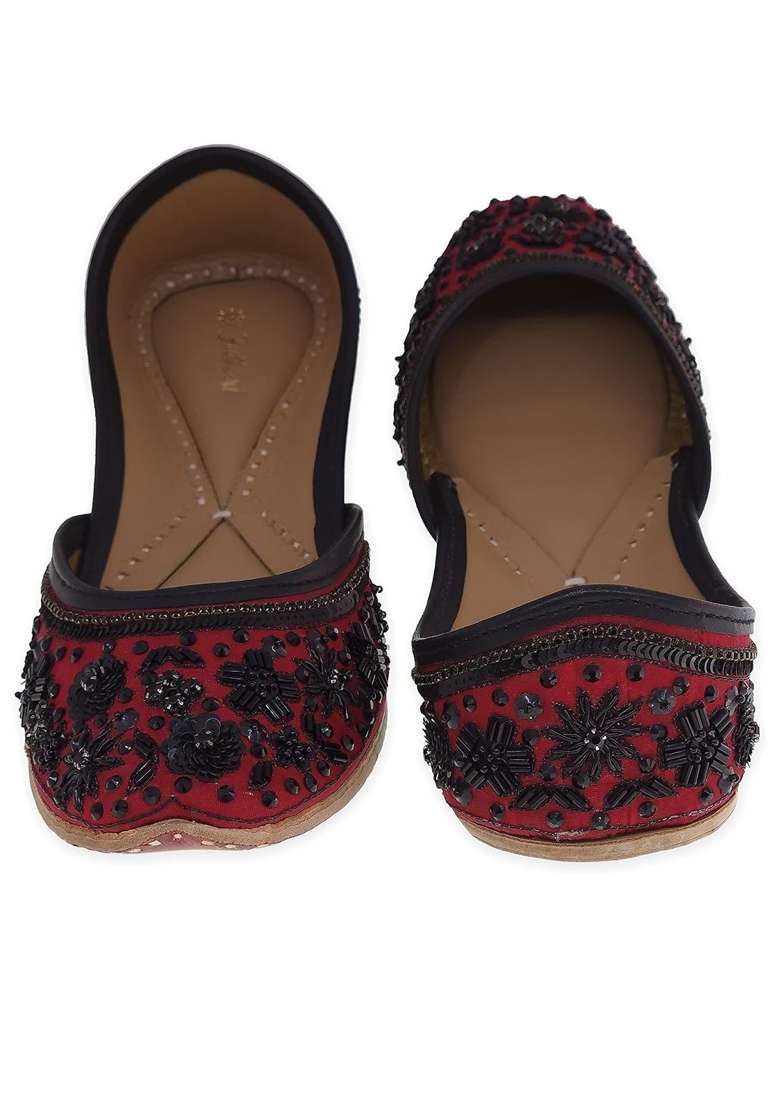 Fulkari Womens Great Genuine Soft Leather Embroidered Jutis - Indya