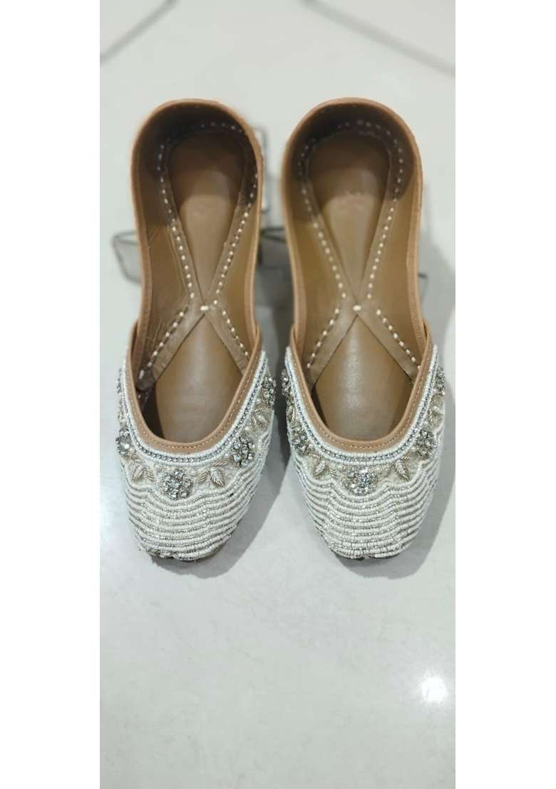 R V Enterprises Cream Handmade Punjabi Jutti for Women Pure Leather Inner Material - Indya