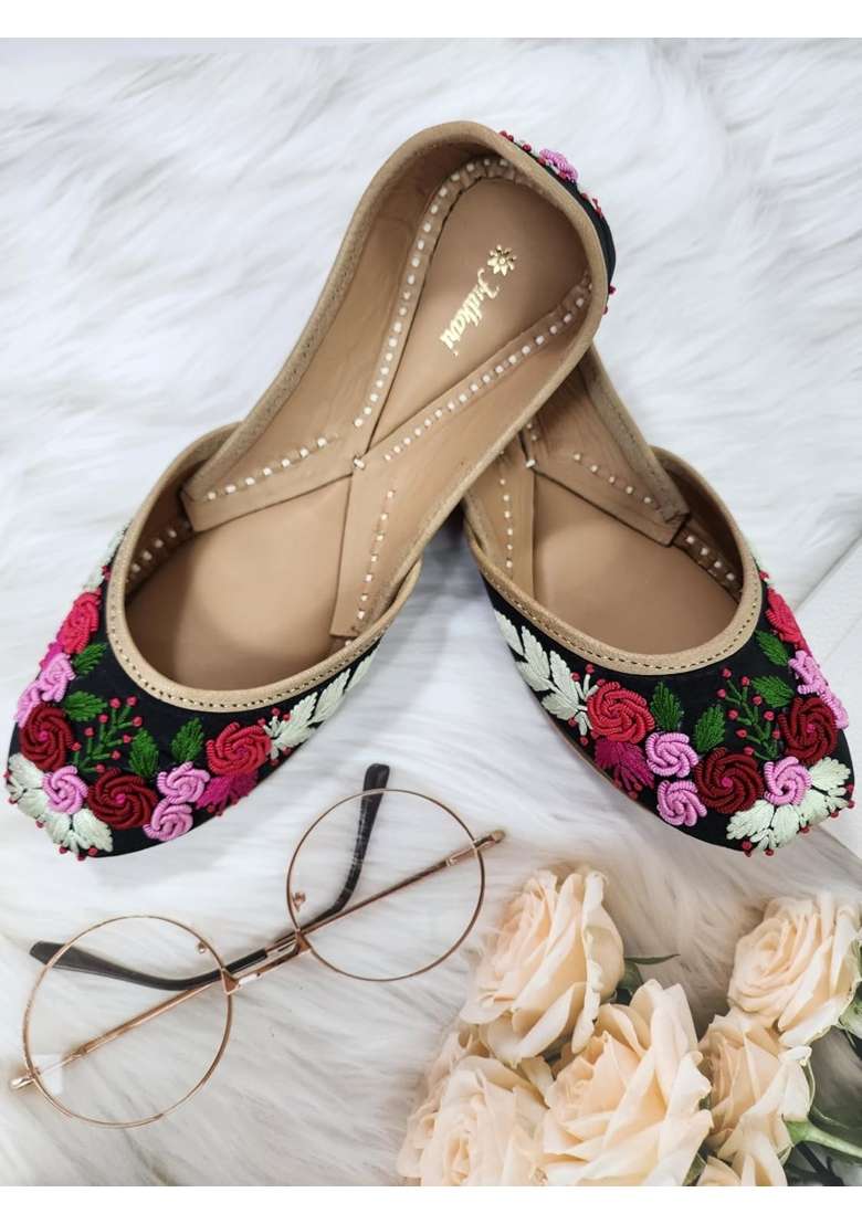Fulkari Women Paradise Multicolor Genuine Soft Leather Embroidered Jutis - Indya