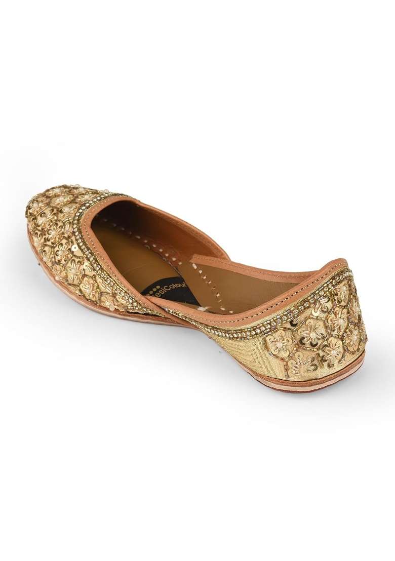 DESI Colour Women Hand Embroidered Leather Dabka Punjabi Jutti - Indya