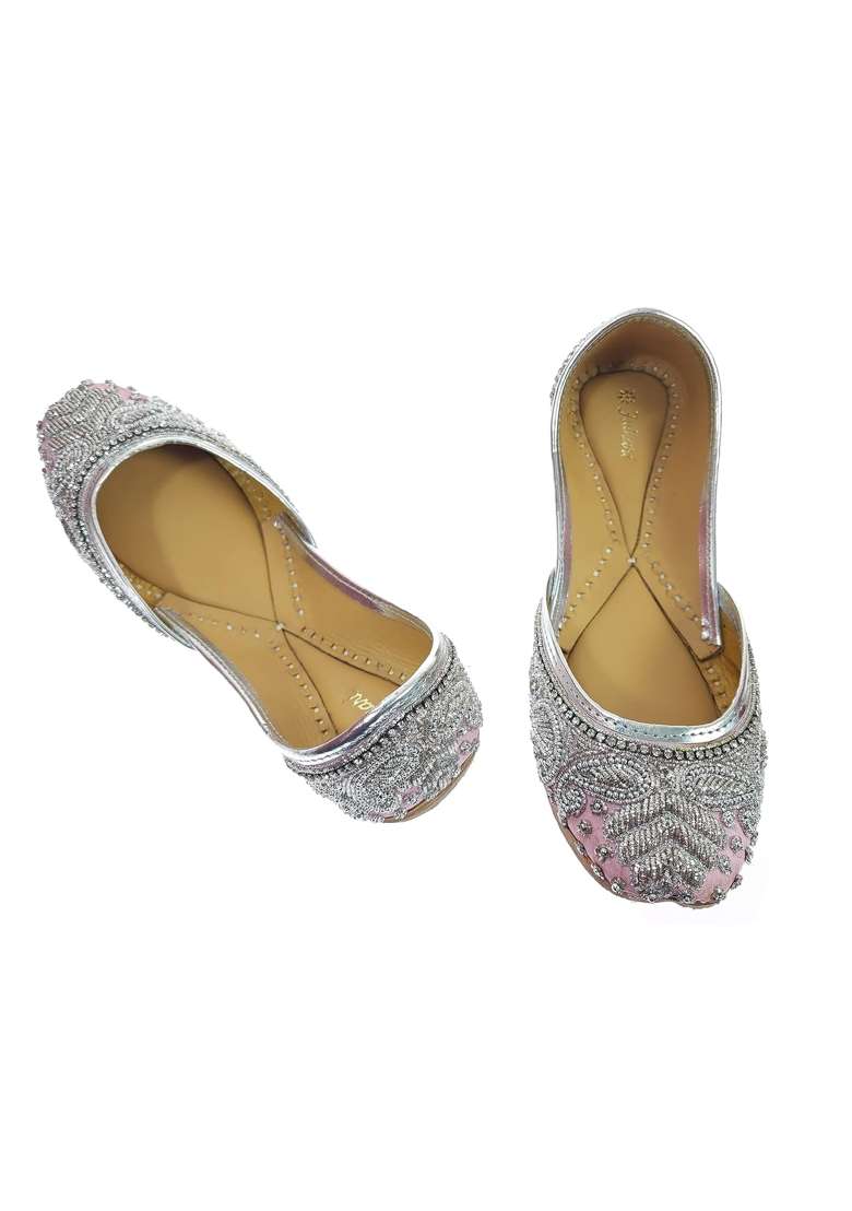 Fulkari Womens Celosia Genuine Soft Leather Embroidered Jutis - Indya