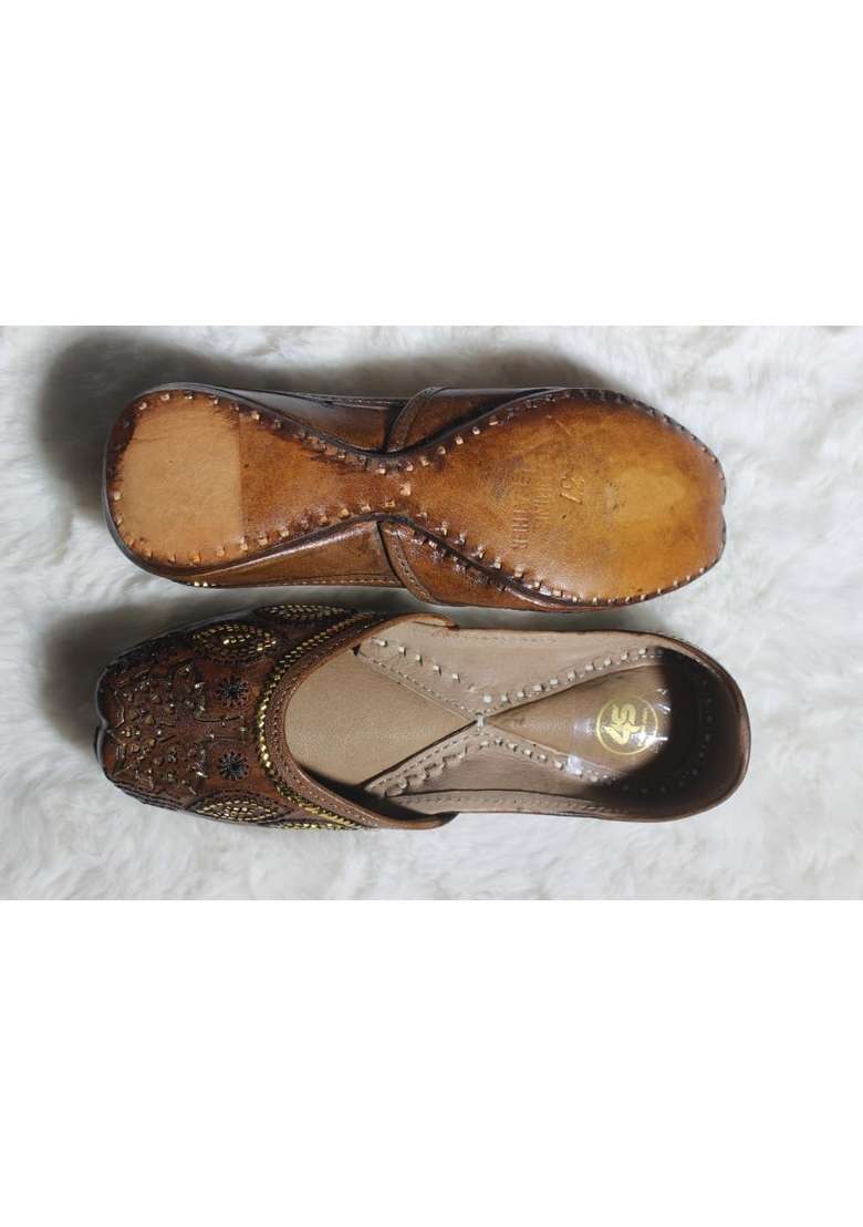 4S Premium Brown Leather Punjabi Jutti with Gold Zardozi and Bead Embroidery - Indya