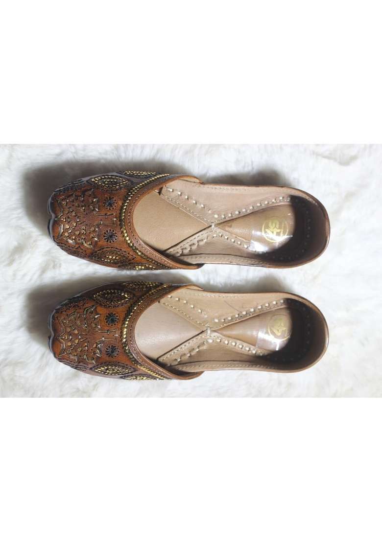 4S Premium Brown Leather Punjabi Jutti with Gold Zardozi and Bead Embroidery - Indya