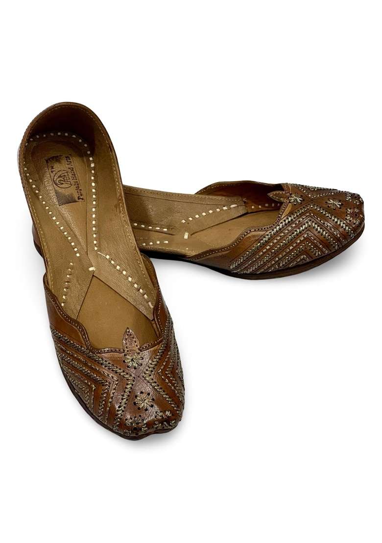 Punjabis Hand Art PHA Traditional Embroidered Soft Leather Dailywear Punjabi Jutti - Indya