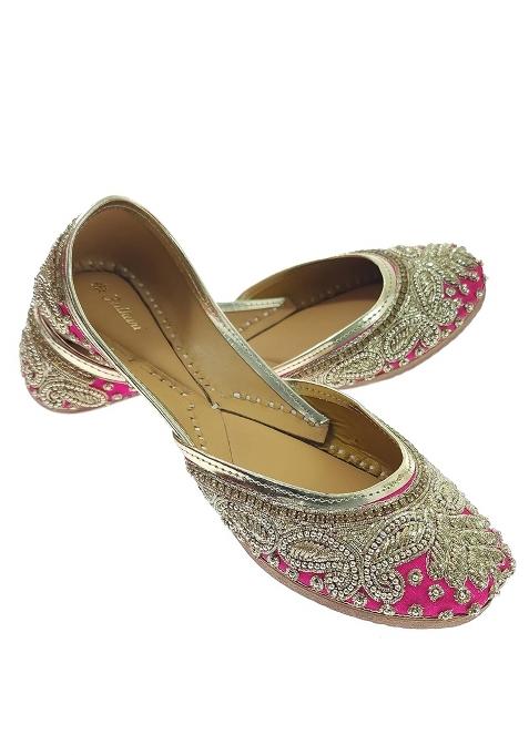 Fulkari Womens Celosia Genuine Soft Leather Embroidered Jutis