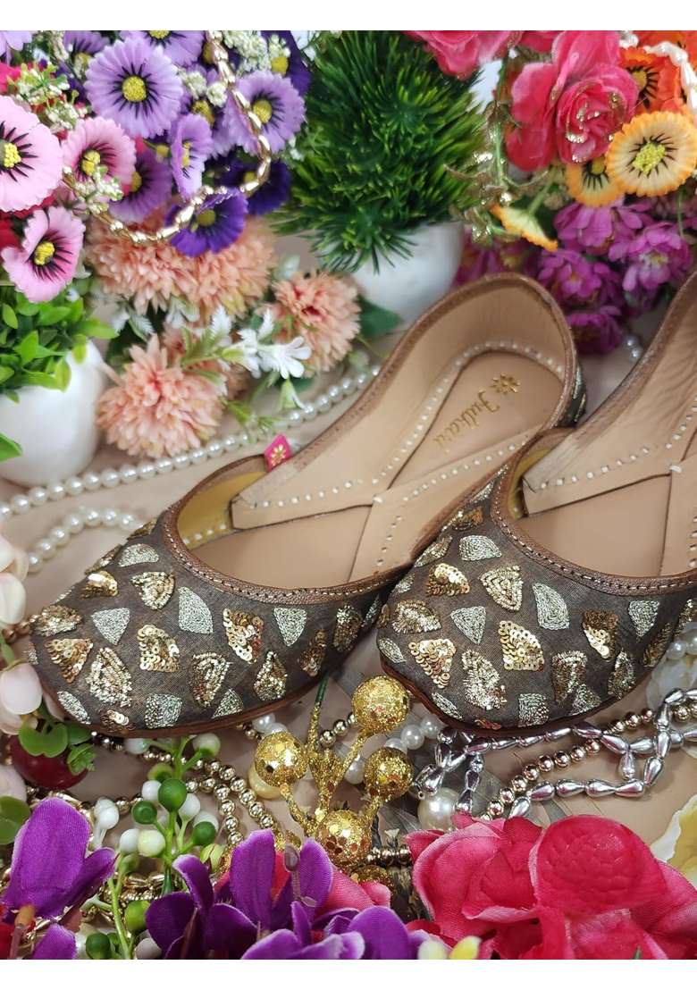 Fulkari Womens Triangle Gold Genuine Soft Leather Jutis Bite and Pinch Free Juttis - Indya