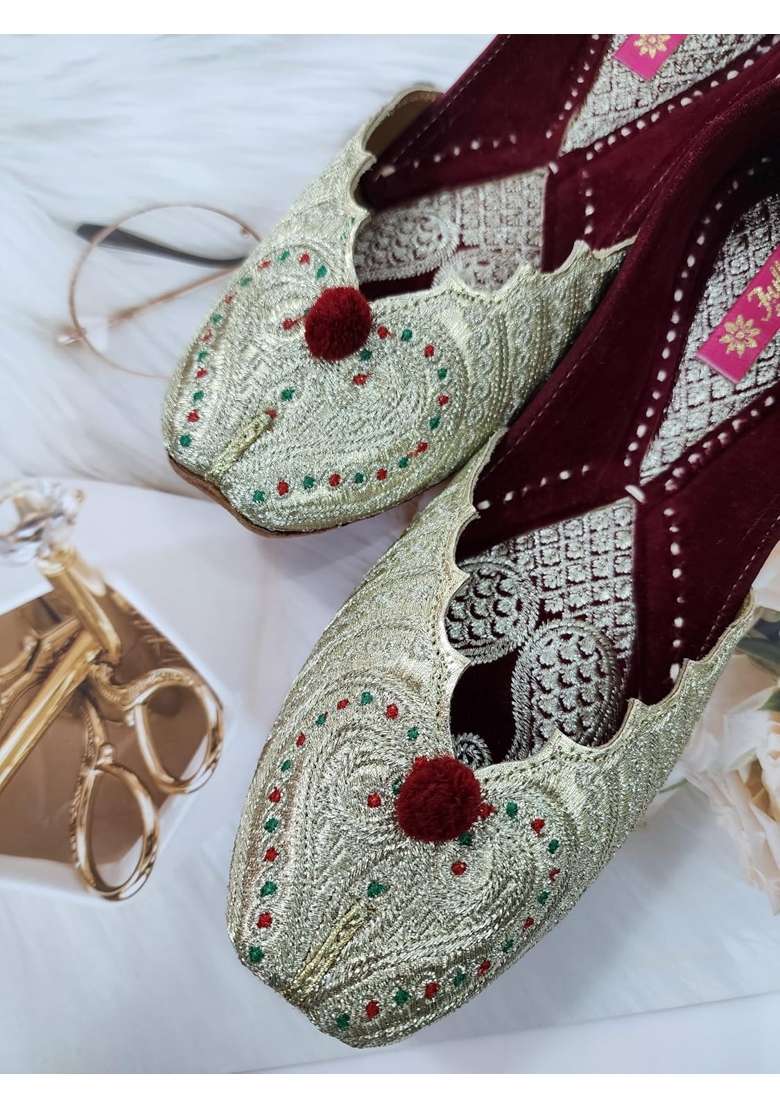 Fulkari Women Cutwork Zarri Gold Genuine Soft Leather Embroidered Jutis - Indya