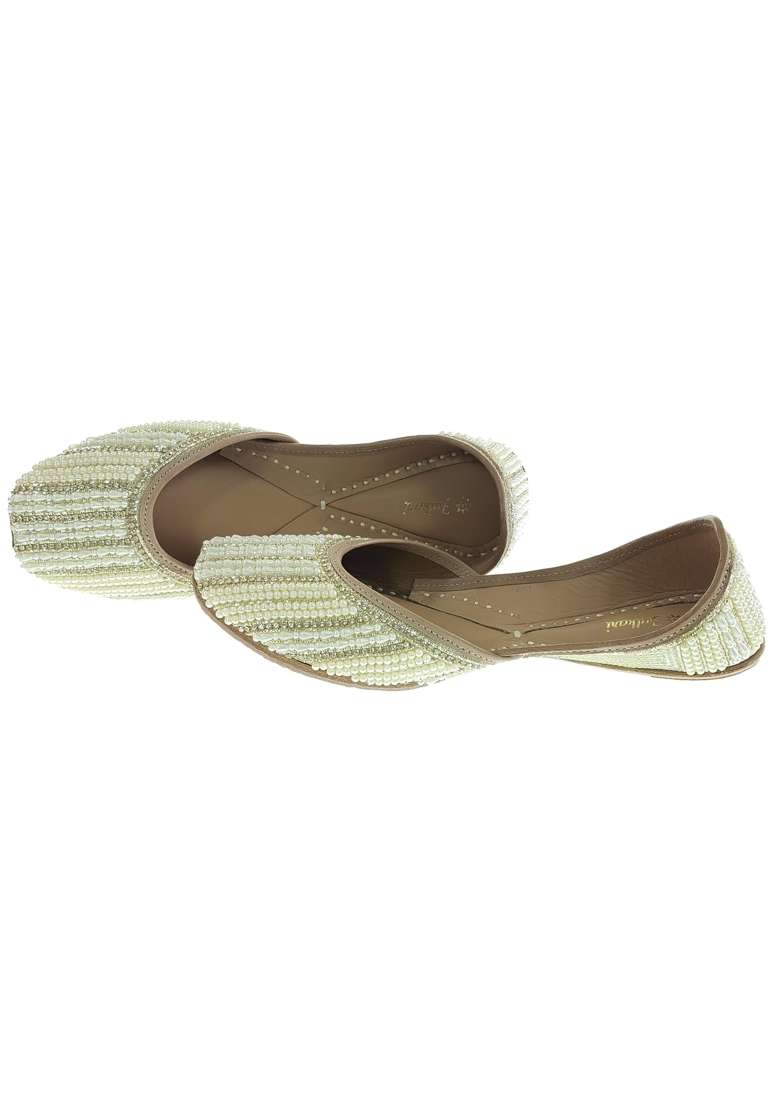 Fulkari Women Pearl Beads Genuine Soft Leather Embroidered Jutis - Indya