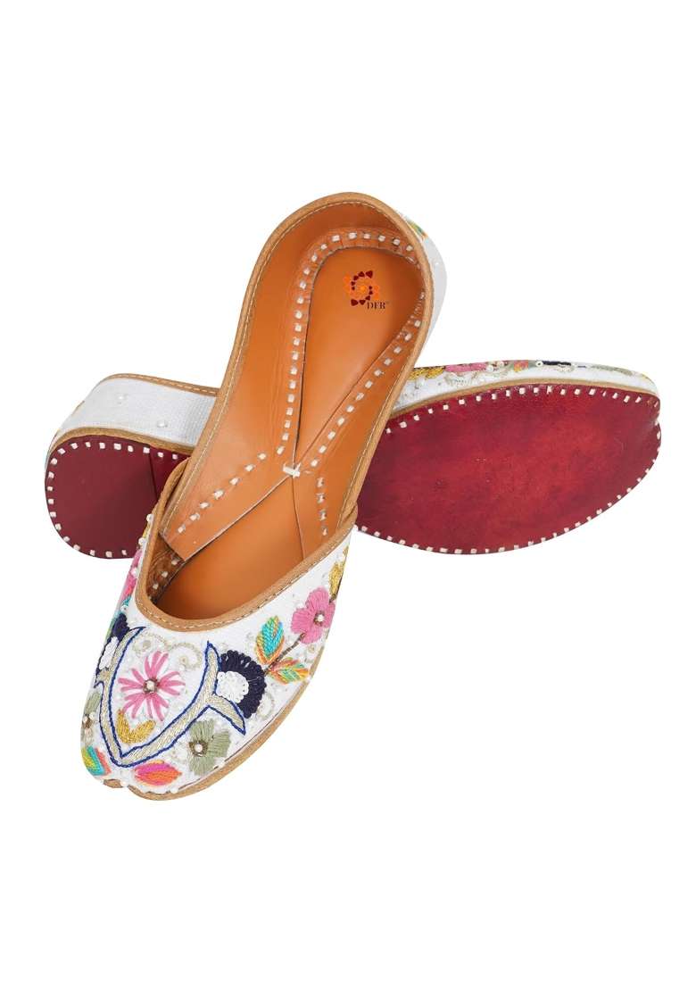 DFR White Women Hand Zari Dabka Mojari Juttis - Indya