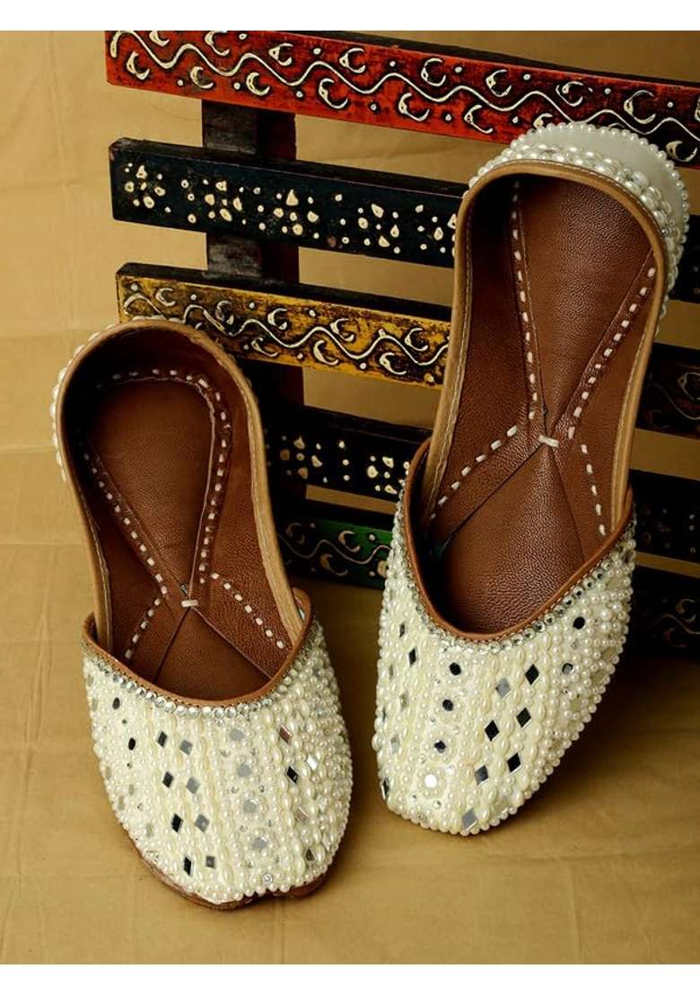 Pehnawacraft Dove Pearl Jutti for Women Punjabi Jutti - Indya