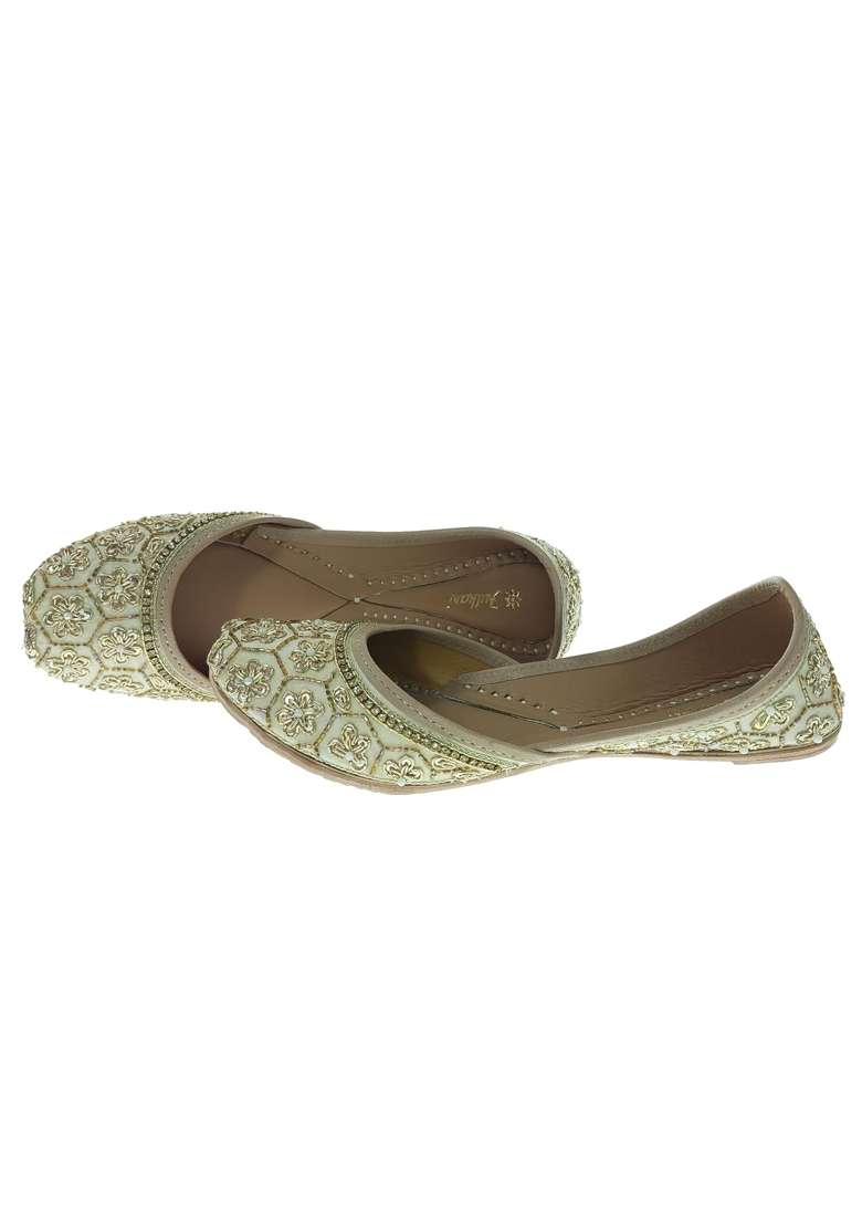 Fulkari Women Pansy Gold Genuine Soft Leather Embroidered Jutis - Indya