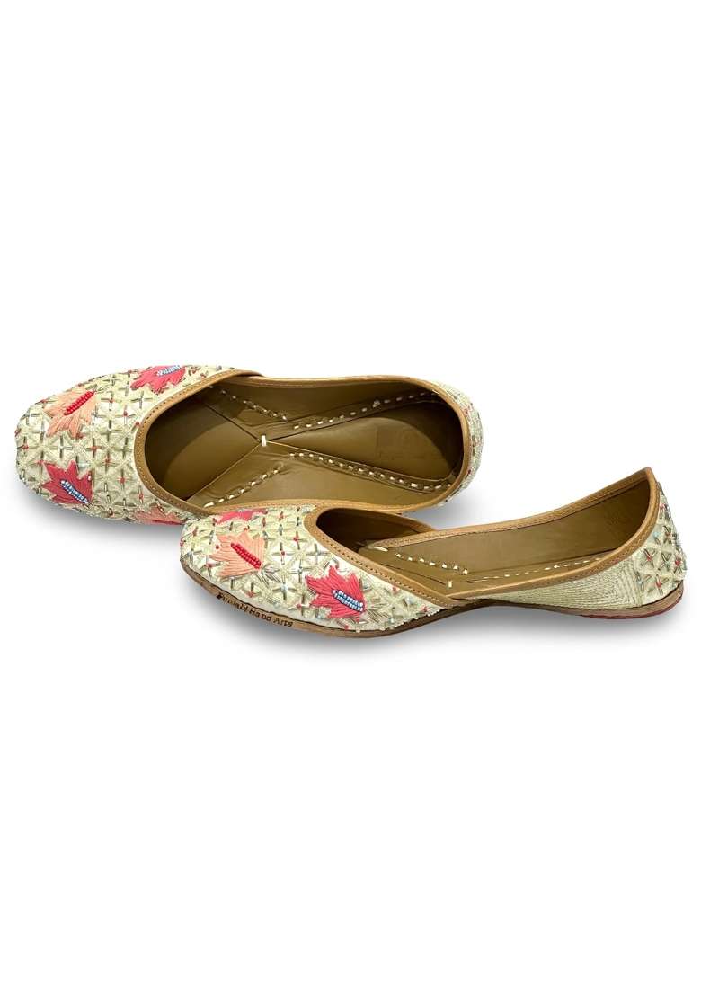 Punjabis Hand Art PHA Womens Embroidered Floral Jutti Traditional Indian Punjabi Jutti - Indya