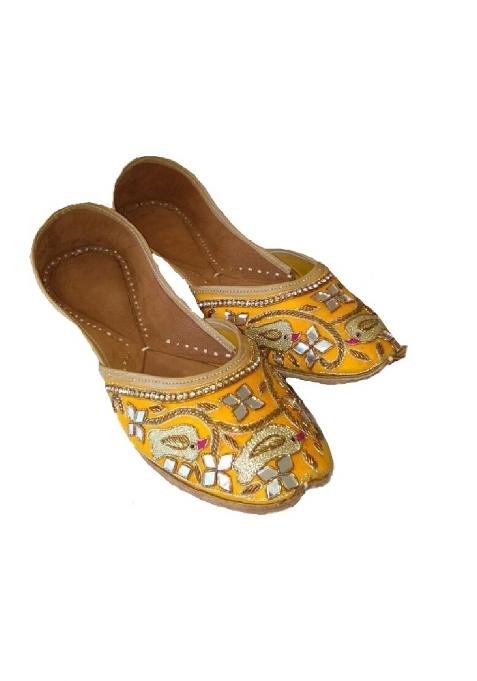 Umrau Yellow Womens Leather Punjabi Jutti