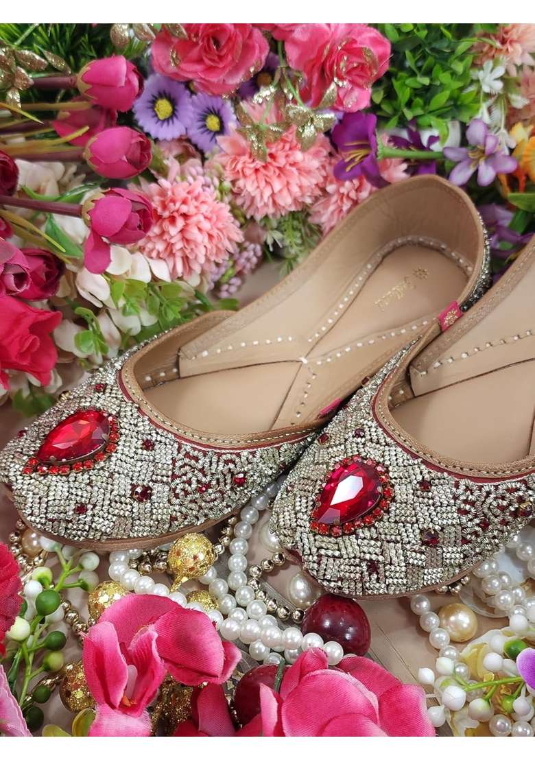 Fulkari Womens Ruby Stone Genuine Soft Leather Embroidered Jutis - Indya