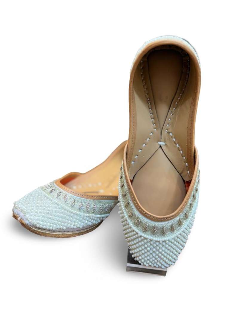 Embroidered Jutti for Women Traditional Slip on Mojari - Indya