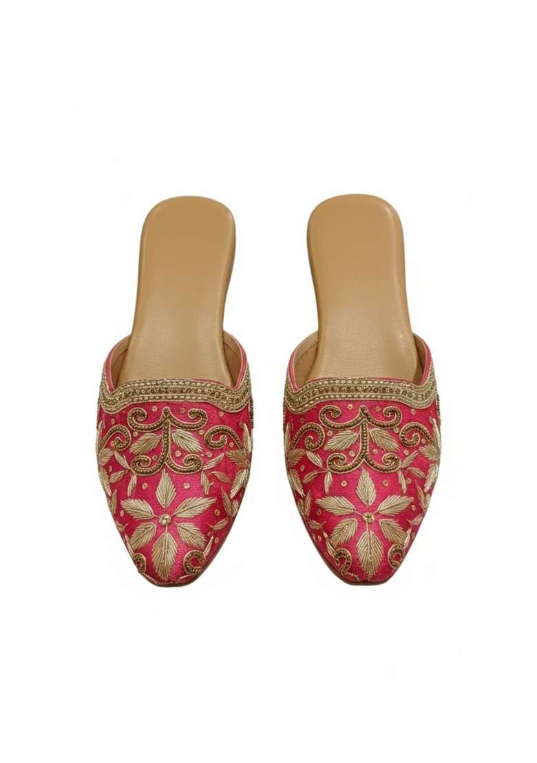 A1 Looks Traditional Embroidered Punjabi Jutti Pink with Gold Zari Work - Indya