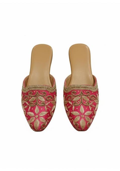 A1 Looks Traditional Embroidered Punjabi Jutti Pink with Gold Zari Work
