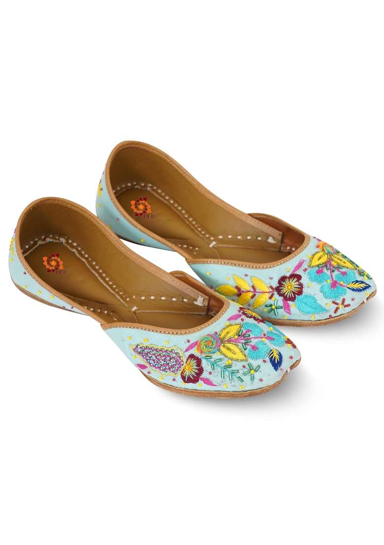 DFR Women Hand Zari Dabka Juttis - Indya