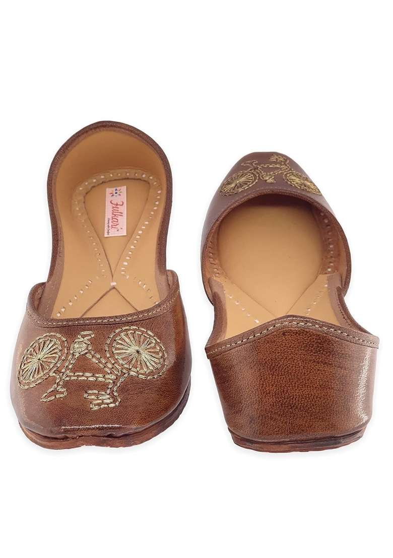 Fulkari Womens 3D Cycle Gold Zarriwork Genuine Soft Leather Jutis - Indya