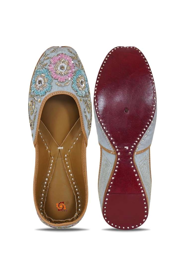 DFR Grey Women Hand Zari Dabka Mojari Juttis - Indya
