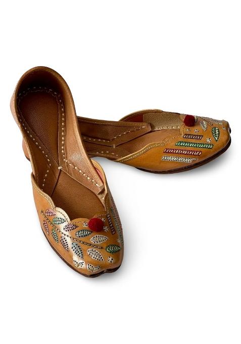 Punjabis Hand Art PHA Womens Embroidered Leather Punjabi Jutti Traditional Ethnic Design Brown Phas Juttis