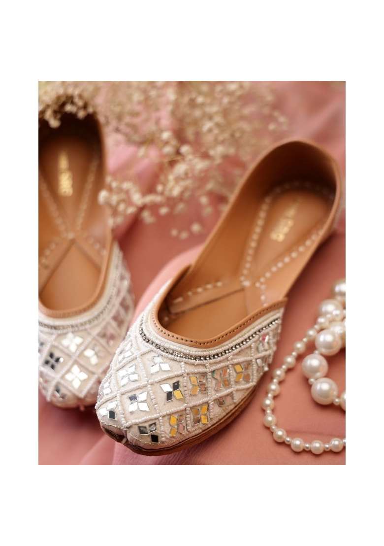 Niralii Traditional Punjabi Jutti for Women Pearl White Ethnic Handmade Indian Mojari - Indya