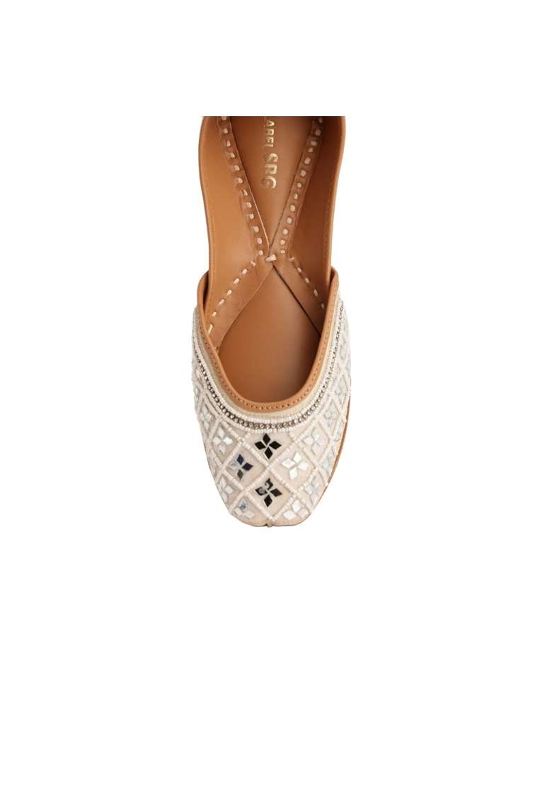 Niralii Traditional Punjabi Jutti for Women Pearl White Ethnic Handmade Indian Mojari - Indya