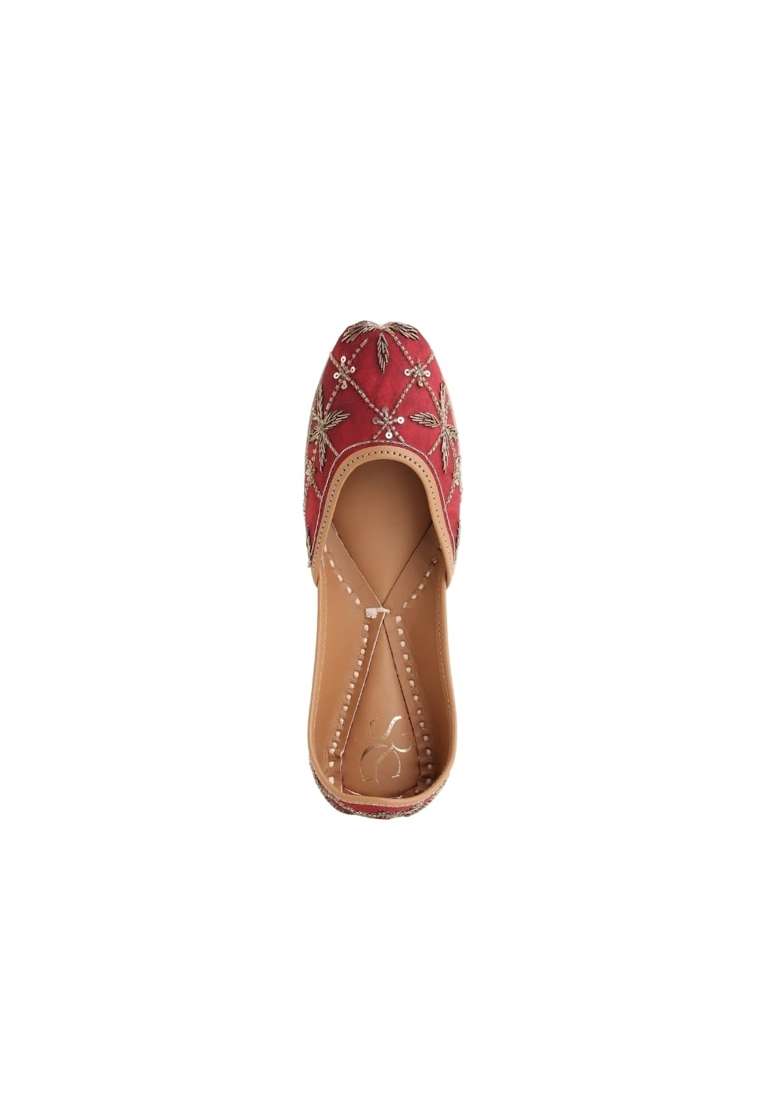 Niralii Traditional Handmade Punjabi Jutti Wine Whisperer Ethnic Indian Mojari - Indya