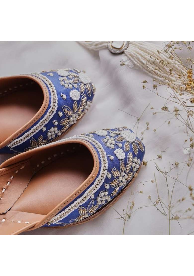 Niralii Traditional Punjabi Jutti for Women Evening Blossom Ethnic Handmade Indian Mojari - Indya