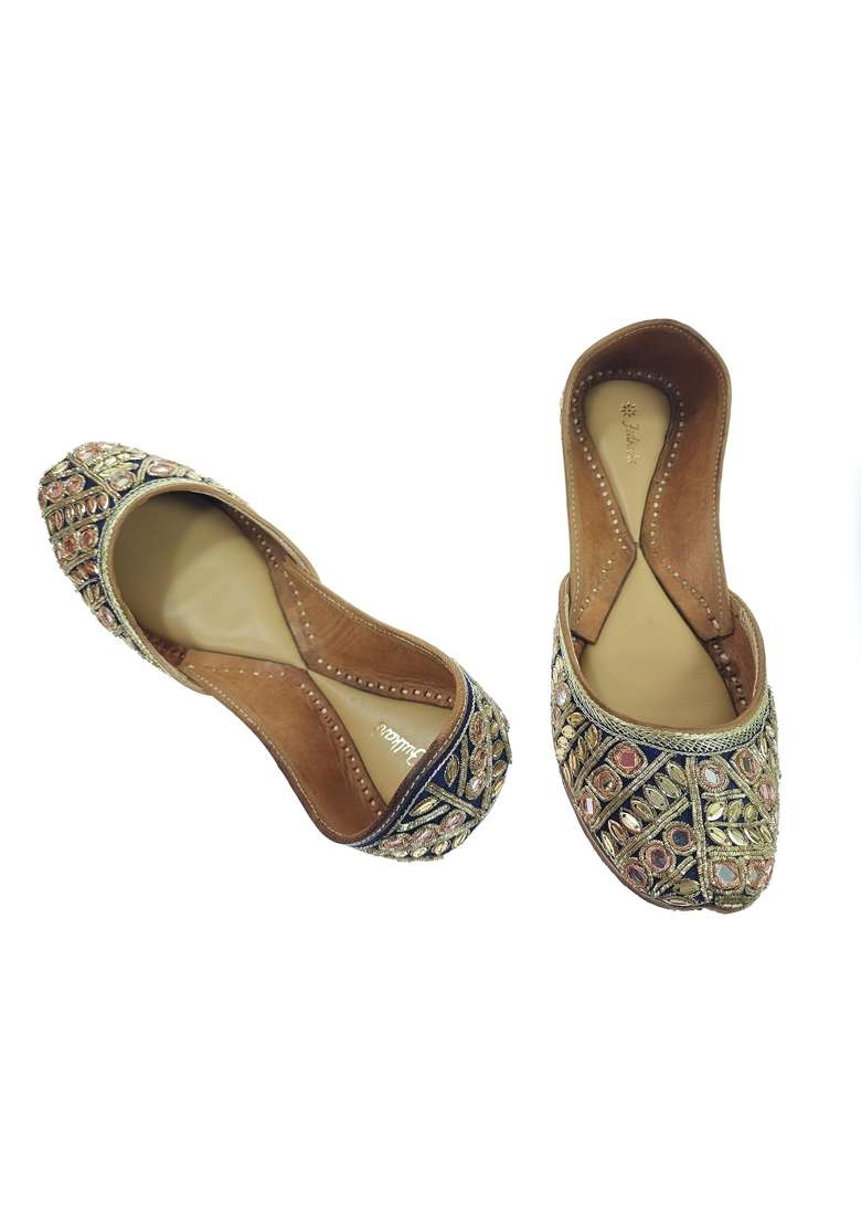 Fulkari Formal Shoes for Women Elegant and Comfortable Office Wear Stylish Leather Finish Cushioned Insole - Indya