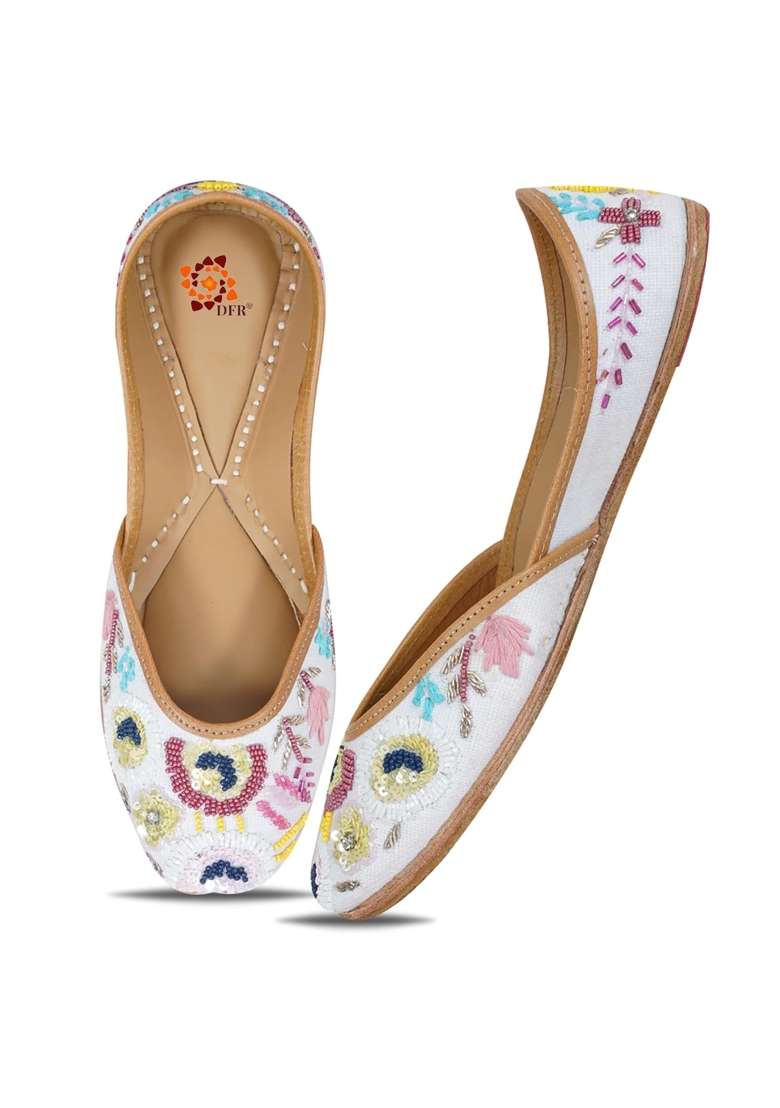 DFR Women Hand Zari Dabka Mojari Juttis - Indya