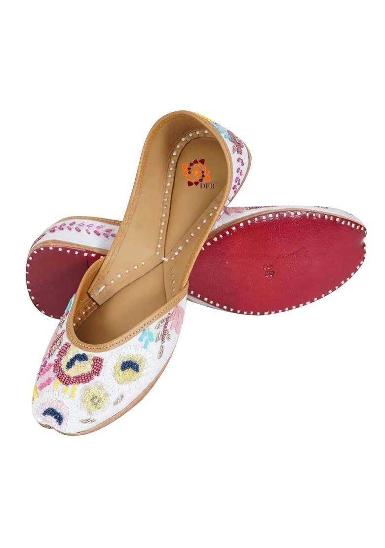 DFR Women Hand Zari Dabka Mojari Juttis - Indya
