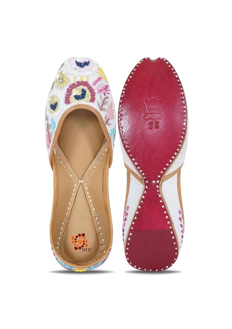 DFR Women Hand Zari Dabka Mojari Juttis - Indya