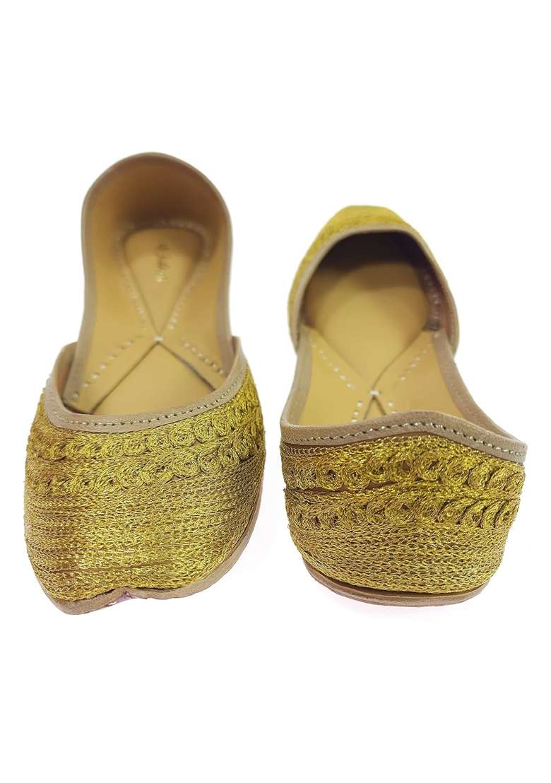 Fulkari Womens Susan Genuine Soft Leather Embroidered Jutis - Indya