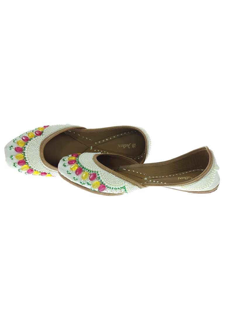 Fulkari Women Nelaam Multicolor Genuine Soft Leather Embroidered Jutis - Indya
