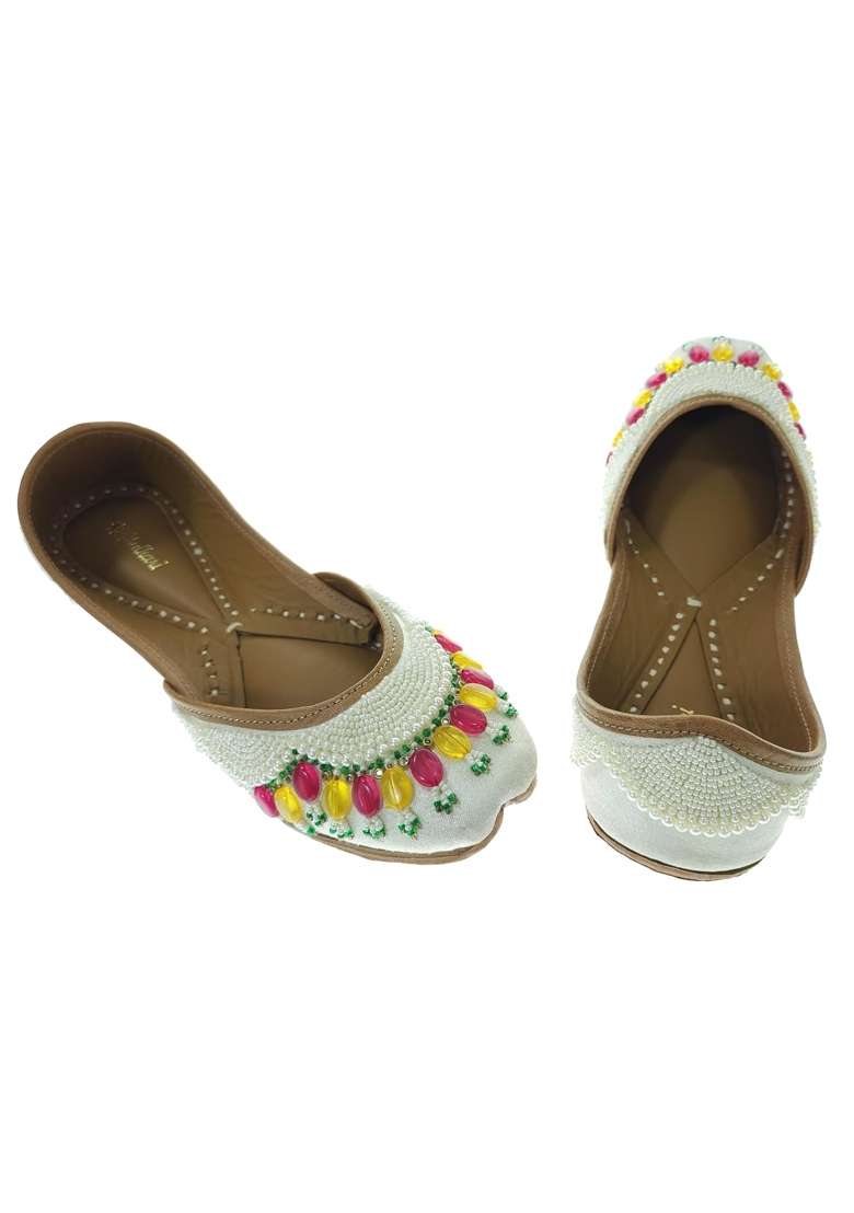 Fulkari Women Nelaam Multicolor Genuine Soft Leather Embroidered Jutis - Indya