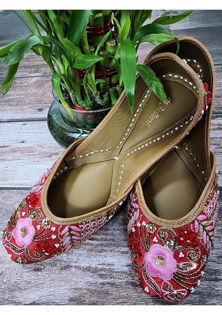 Fulkari Women Prairie Red Gold Genuine Soft Leather Embroidered Jutis - Indya