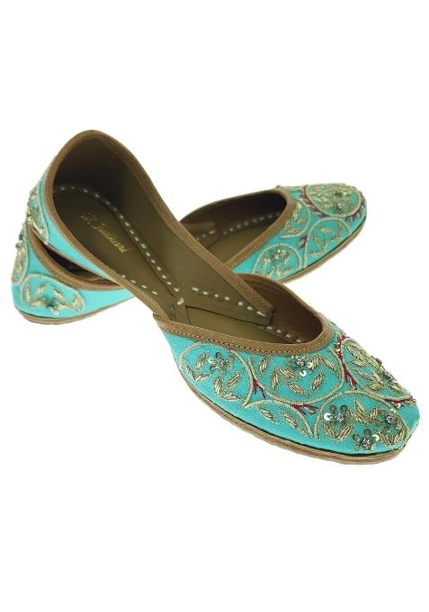Fulkari Women Gerbera Gold Genuine Soft Leather Embroidered Jutis