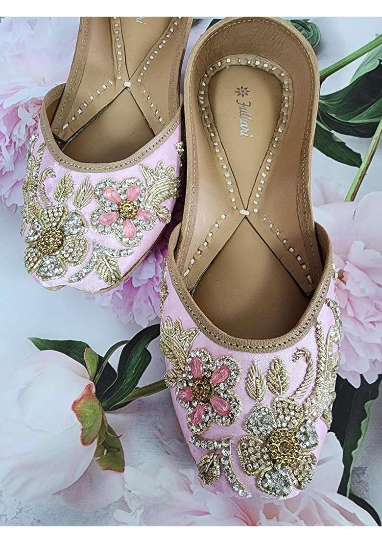 Fulkari Women Poppy Genuine Soft Leather Embroidered Jutis Bite and Pinch Free Jutti - Indya
