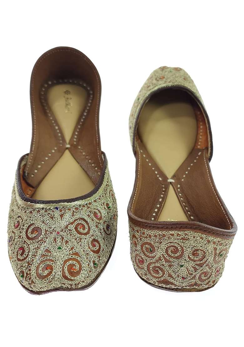 Fulkari Womens Daisy Genuine Soft Leather Embroidered Jutis - Indya